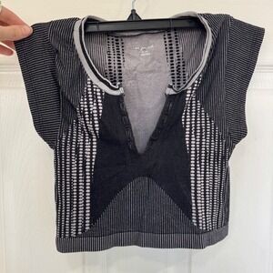Out From Under Grey Crop Exercise Top M/L
